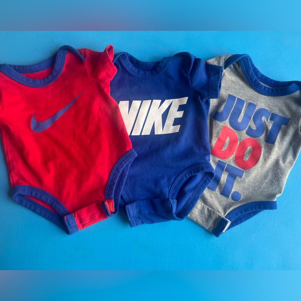 3 Pack Baby Nike Bodysuit NEWBORN